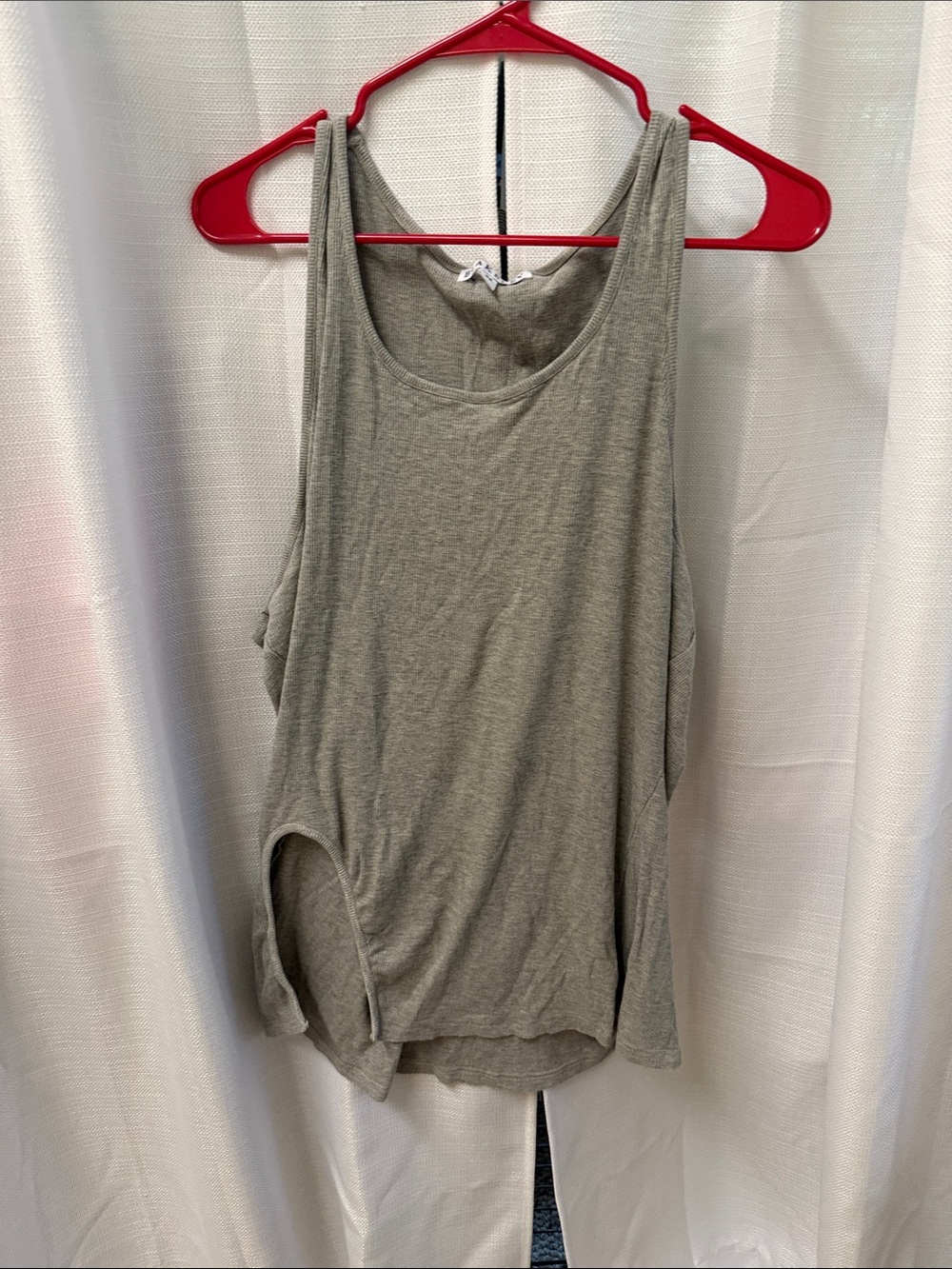 Women's Sleeveless Scoop Neck Tank Top - Grey